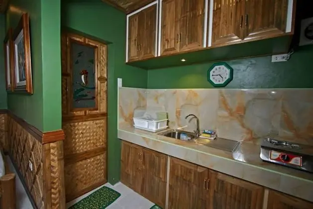 Villa Anastacia White Beach Puerto Galera - Mutfak