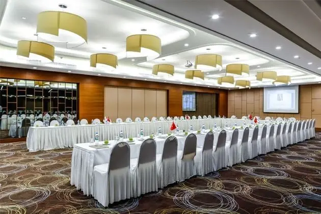 Hotel Anatolia - İş / Konferans
