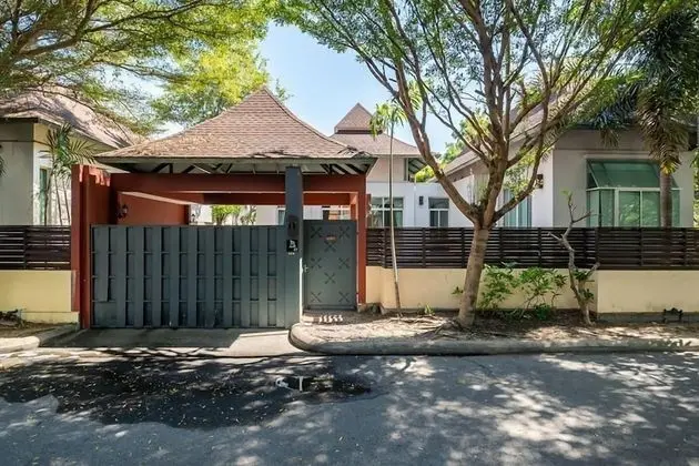 AnB Pool Villa 2BR Red in Pattaya - Dış Mekan