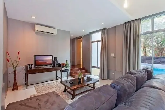 AnB Pool Villa 2BR Red in Pattaya - Oda Düzeni