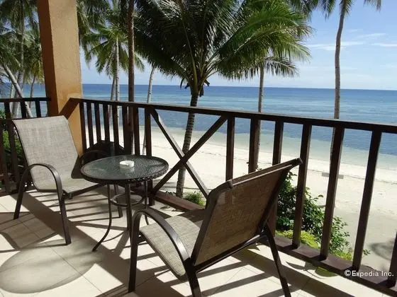 Anda White Beach Resort