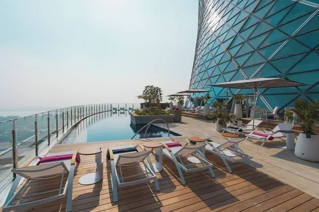 Andaz Capital Gate Abu Dhabi - a Concept by Hyatt - Öne Çıkan Resim