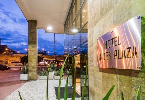 Andes Plaza