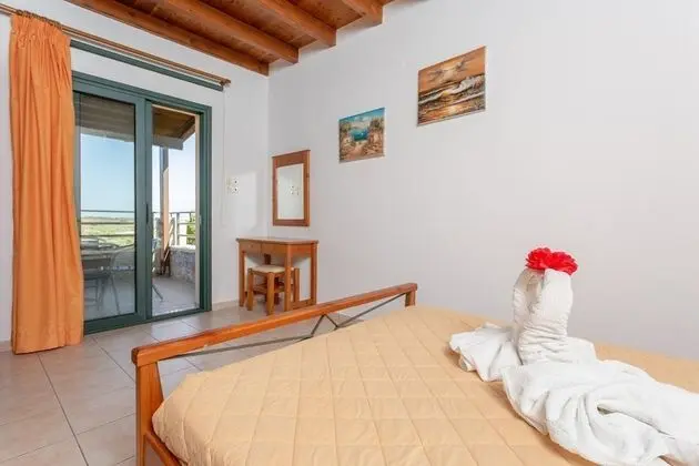 Andreas Beach Villa Large Private Pool Walk to Beach Sea Views A C Wifi Car Not Required - 1654 - Oda