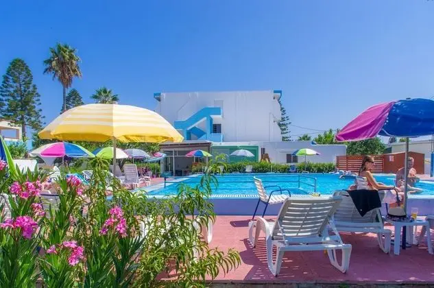 Villa Andrews Hotel - Havuz