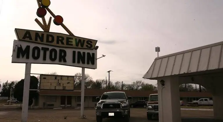 Andrews Motor Inn