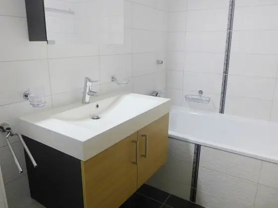 Androm de 2-pi ces A24 Gruy res - Oda