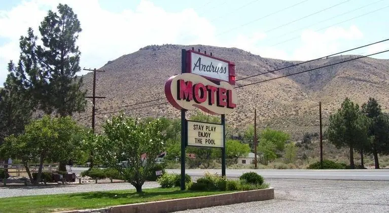Andruss Motel