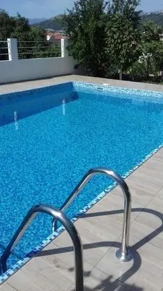 Anel Plus Apartments - Havuz