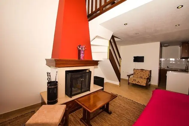 Anemoessa Traditional Village Hotel - Mutfak