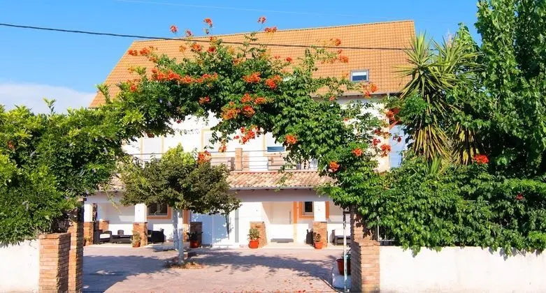 ANEMOMYLOS Lefkimmi LUXUS SUITES HOTEL - Öne Çıkan Resim