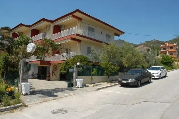 Anestis Apartments