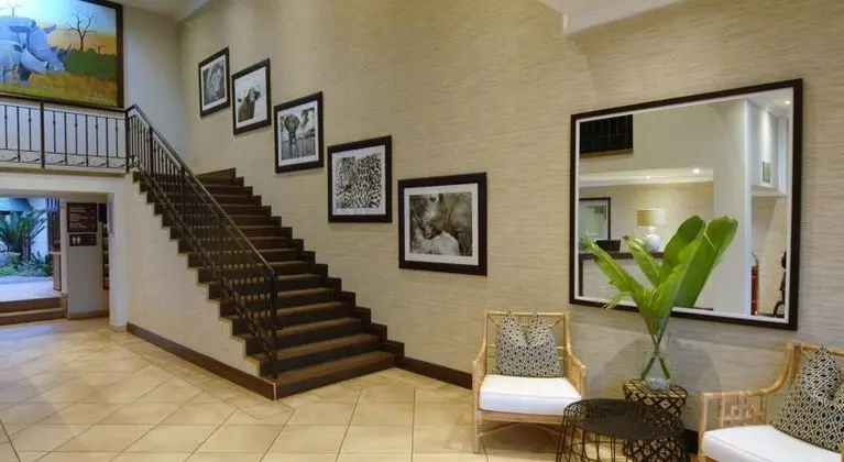 Anew Hotel Hluhluwe & Safaris