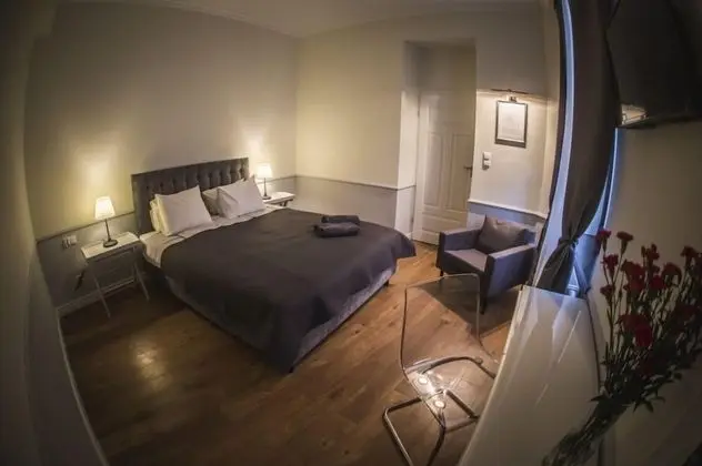 Angel House Apartments