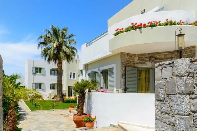 Angela Studios and Apartments