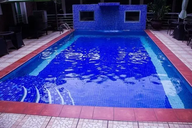 Villa Angelia Boutique Hotel, Ikoyi - Havuz