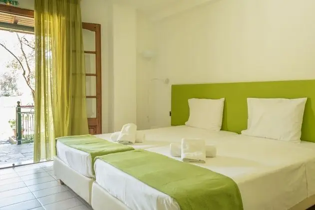 Angeliki Cozy Apartment by Konnect, centrally located in Syvota - Oda