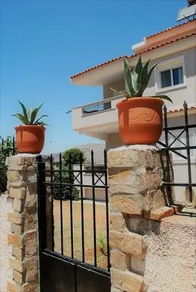 Angelina's Home - Dış Mekan