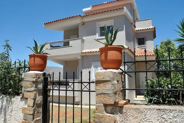 Angelina's Home - Öne Çıkan Resim
