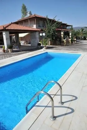 Angelos Kandia Apartments - Havuz
