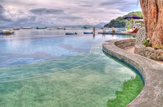Angelyn's Dive Resort - Havuz