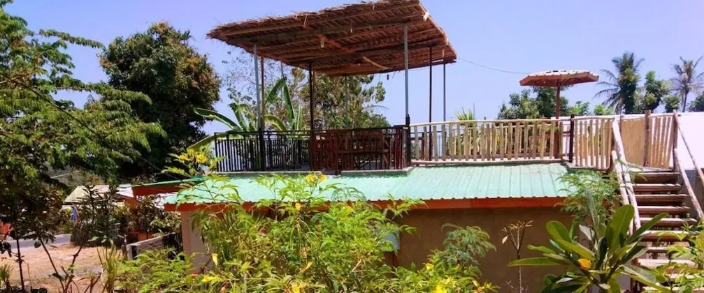 Angin Mamiri Rinjani Cottages And Resto - Havuz