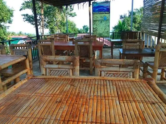 Angin Mamiri Rinjani Cottages And Resto - Yerinde Yemek