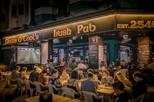 Angus O'Tool's Irish Pub Guesthouse - Dış Mekan