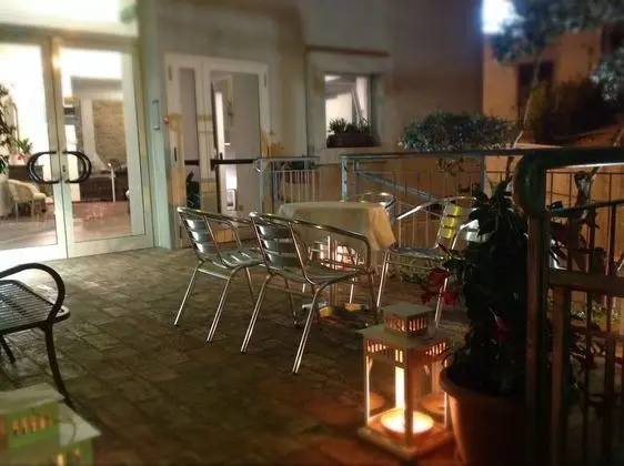 Hotel Villa Aniana - Dış Mekan
