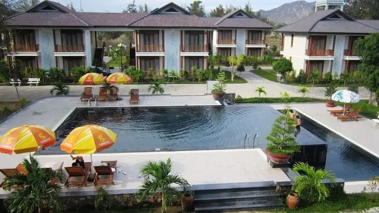 Aniise Villa Resort - Havuz