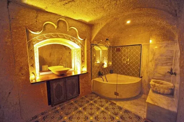 Anitya Cave House