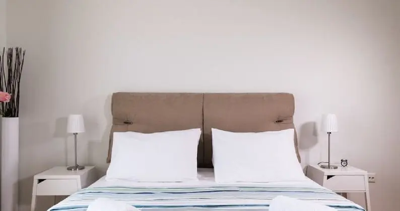 Anivia Apartment Airport by Airstay