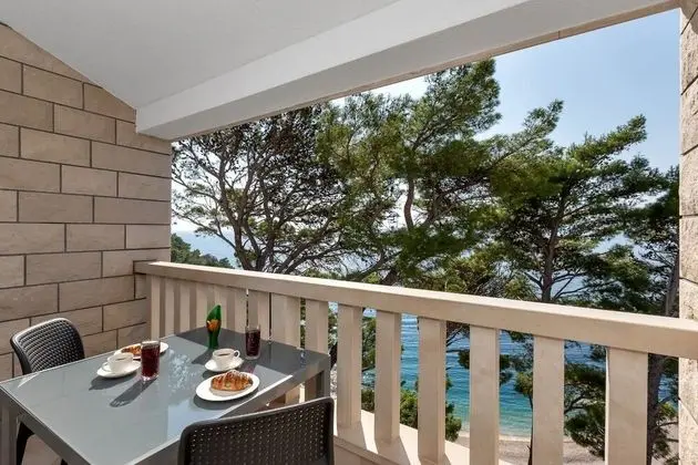 Anka - Amazing Location - SA4 - Oda