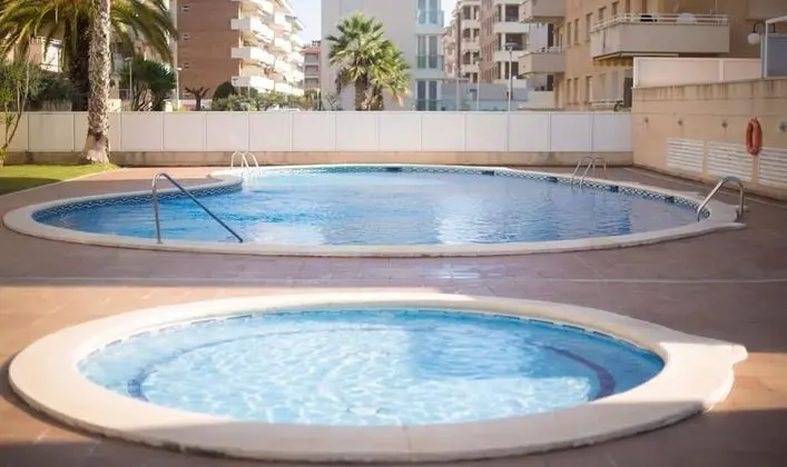 Anna Apartment In Front Of The Beach (R78) - Havuz