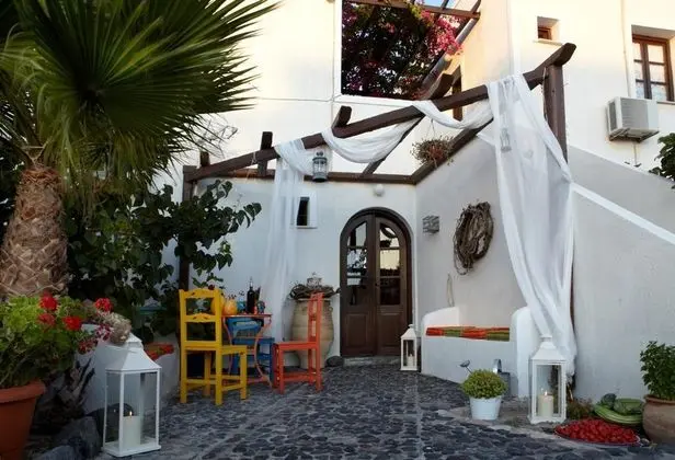 Anna Apartments - Genel