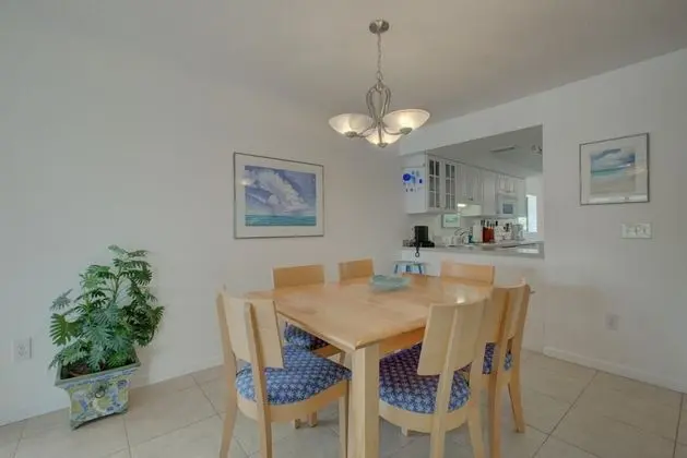 Anna Maria Island Bay Watch Bungalow - Oda