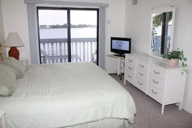 The Anna Maria Island Beach Palms 2B - Oda