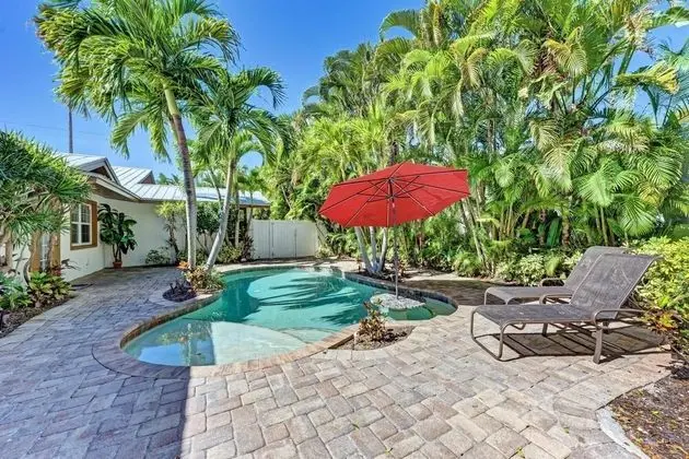 Anna Maria Island Edgewater Bungalow - Oda