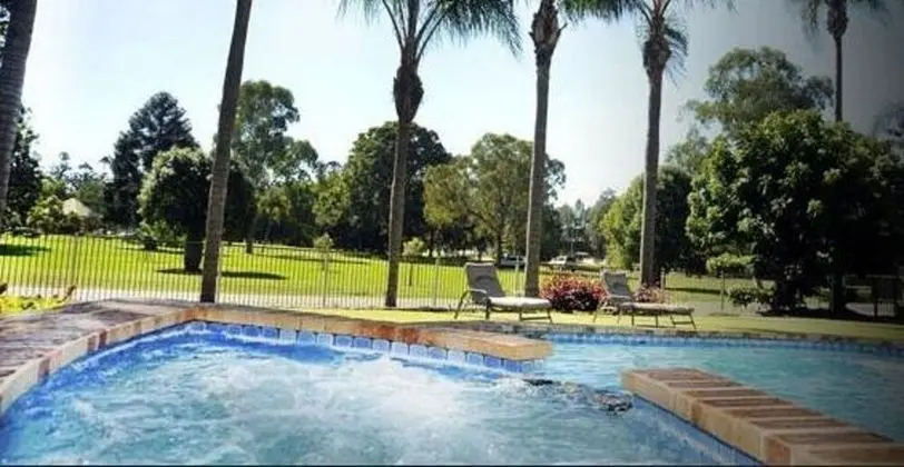 Annalee Motel Beaudesert - Havuz