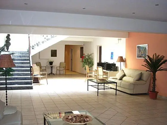 Annaliza Aparthotel - Lobi