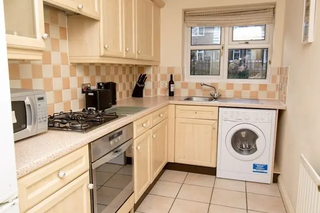 Annandale Court Serviced Apartments - Mutfak