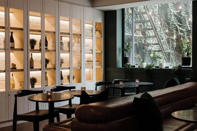 The Annex - Lobi