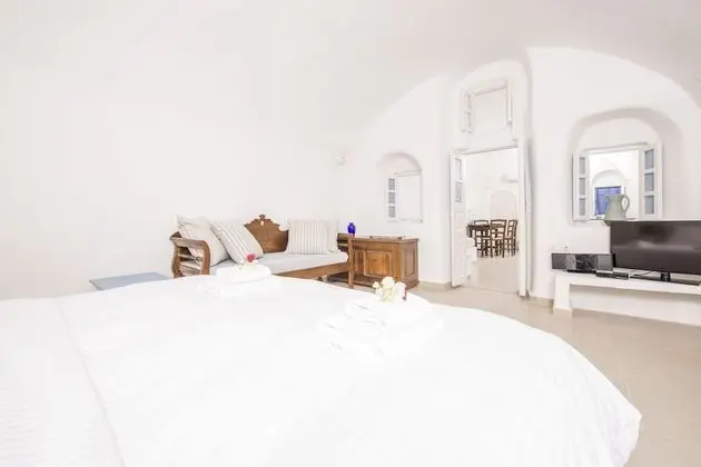 Annouso Villa by Caldera Houses