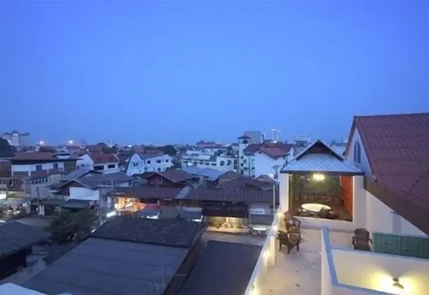 Anoma Boutique House