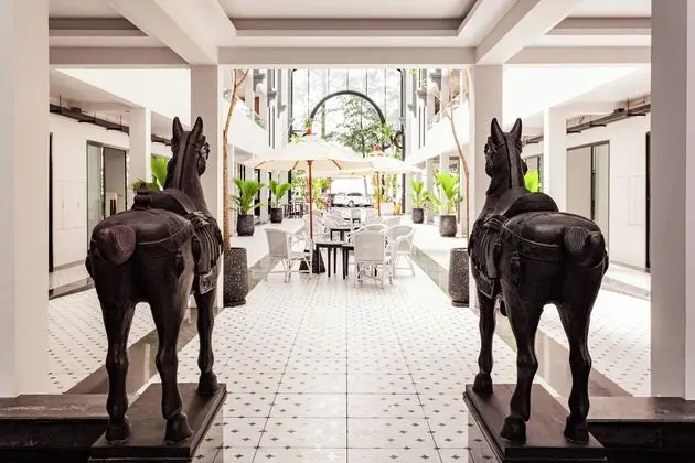 Anona Beachfront Phuket Resort - Dış Mekan
