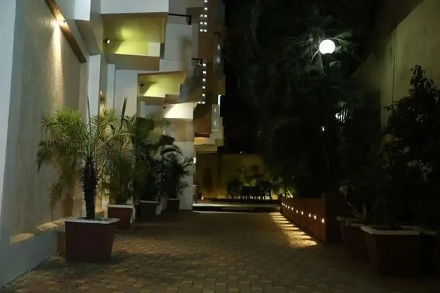 Anroute Stays- Railway station Area