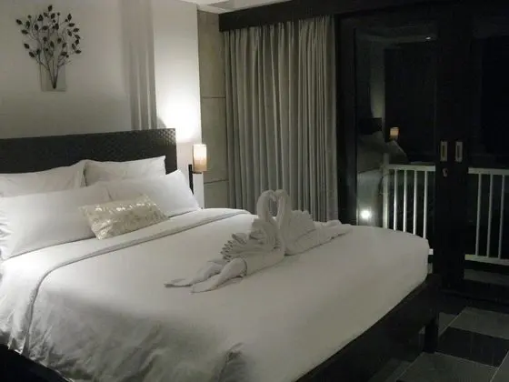 Anshel Hotel