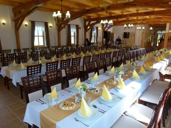 Antal-tavi Fogadó és Horgászparadicsom - Yerinde Yemek