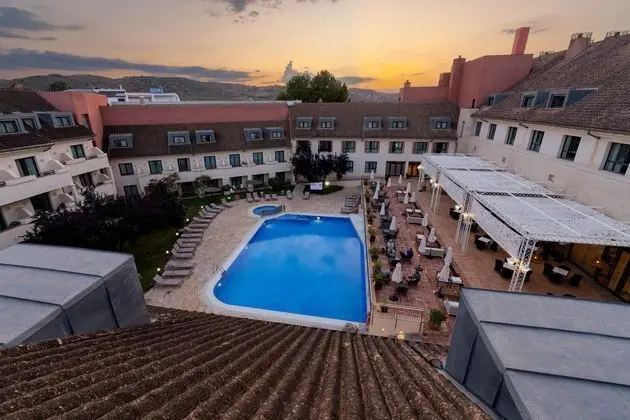 Hotel Antequera Hills - Havuz