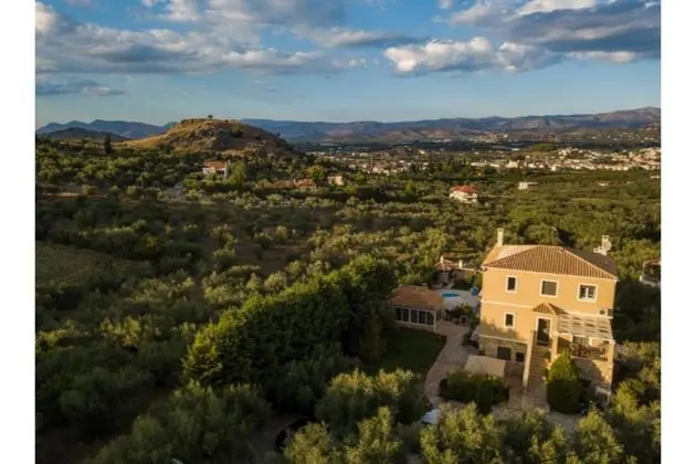 Anthemion Suites And Villas